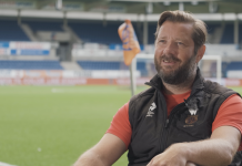 – Det er en balanse mellom å være streng og litt faderlig